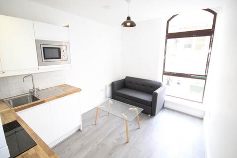 Studio to rent, James Street, ,