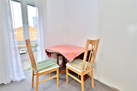 1 bedroom apartment for sale, Calluna Court, Woking, Surrey, GU22