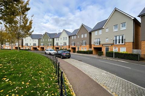 5 bedroom detached house for sale, Carmania Circle, Brooklands, Milton Keynes, MK10