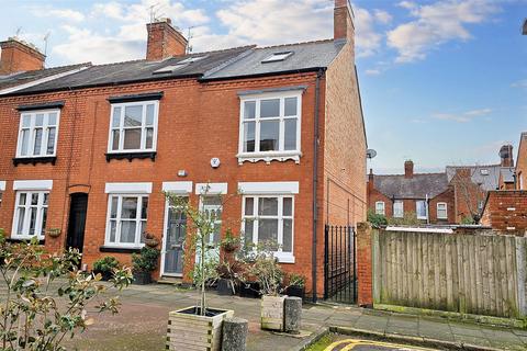 4 bedroom end of terrace house for sale, Adderley Road, Clarendon Park