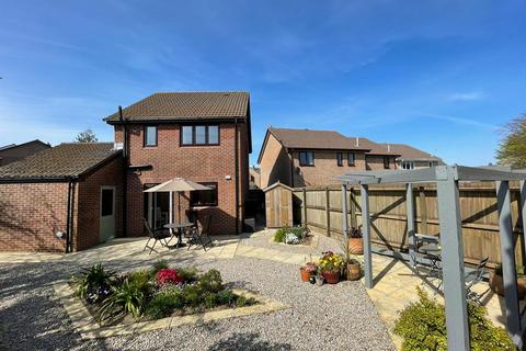 3 bedroom detached house for sale, Carne View Road, Probus