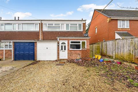 3 bedroom end of terrace house for sale, Gallaghers Mead, Andover