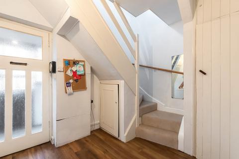 7 Whinyates Road, London, SE9 6NW