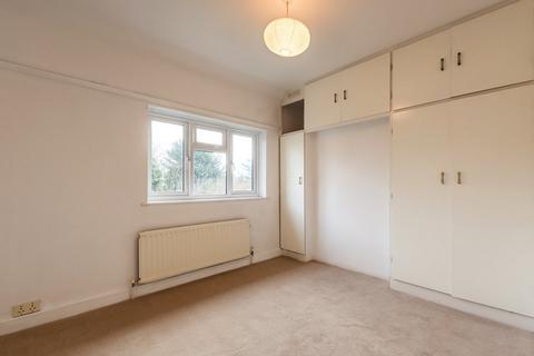 7 Whinyates Road, London, SE9 6NW