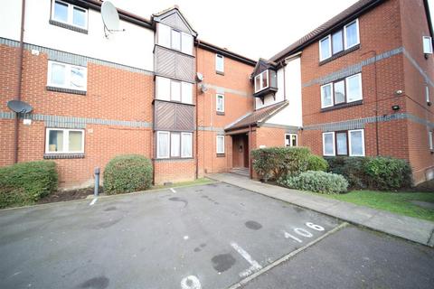 1 bedroom flat for sale, Swaythling Close, London