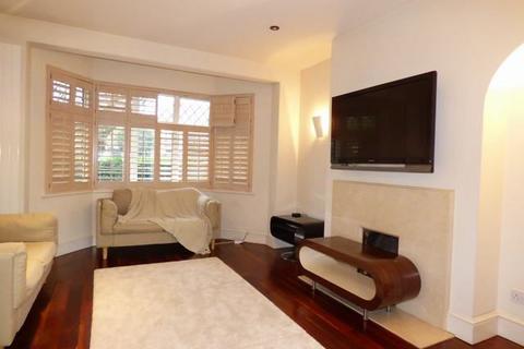 4 bedroom terraced house to rent, Queens Drive, West Acton, London