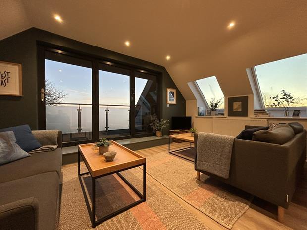 Lounge 2