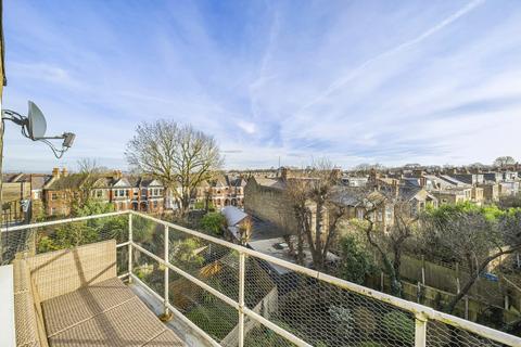 2 bedroom flat to rent, Alexandra Park Road Muswell Hill N10