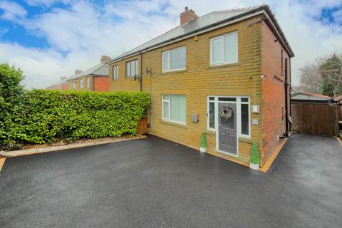 3 bedroom semi-detached house for sale, Fieldhead Lane, Batley