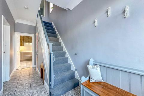 3 bedroom semi-detached house for sale, Fieldhead Lane, Batley