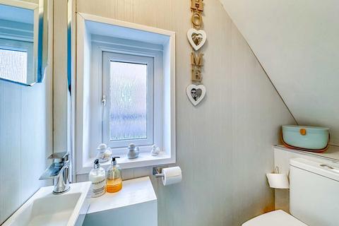 3 bedroom semi-detached house for sale, Fieldhead Lane, Batley