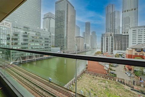 Wards Place, Canary Wharf, E14