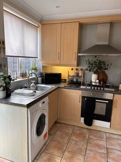 3 bedroom semi-detached house to rent, Highgate Avenue, Birstall LE4