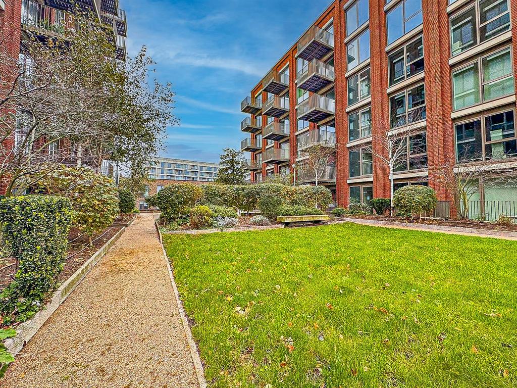 Whats App Image 2024-10-25 at 16.30.43-2.png