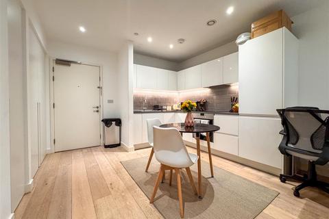 2 bedroom apartment for sale, Royal Crest Avenue, London, E16