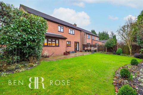 4 bedroom detached house for sale, Beechfield Court, Leyland