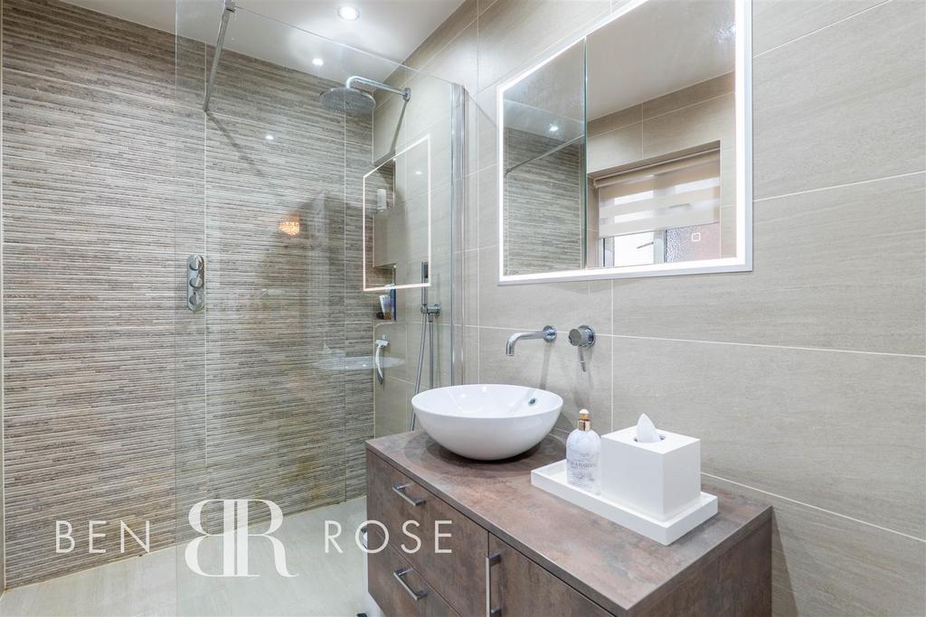 Master Ensuite