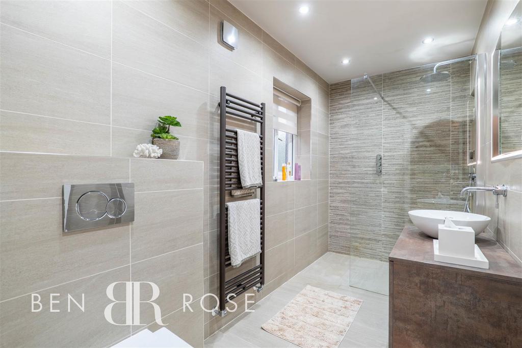 Master Ensuite