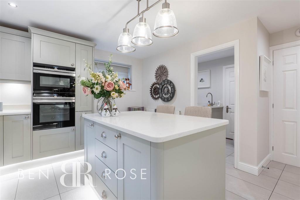 Kitchen/Breakfast Room