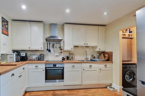 4 bedroom terraced house for sale, Nunthorpe Road, Off Scarcroft Road