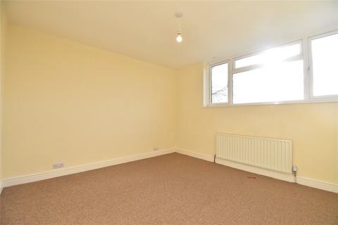 4 bedroom terraced house to rent, Ballantyne Road, Farnborough, Hampshire, GU14