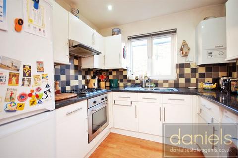 2 bedroom flat to rent, Leghorn Road, Kensal Green, London, NW10