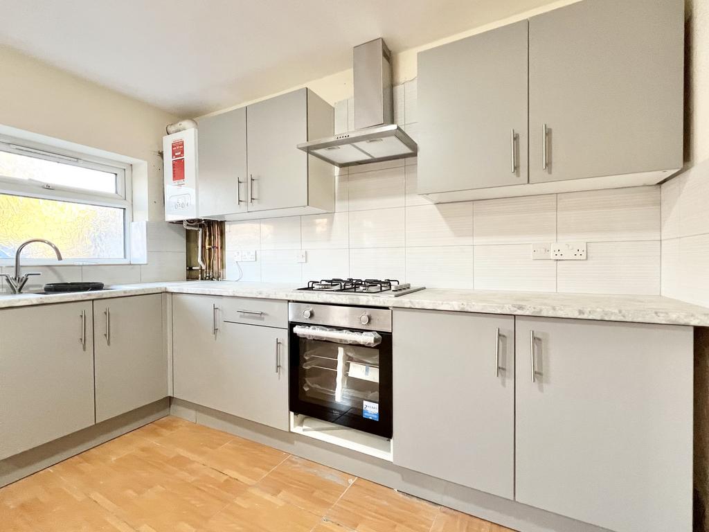 House in East Ham - View 4
