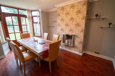 3 bedroom semi-detached house for sale, Warwick Road, Birmingham B27