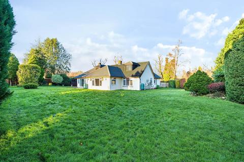 3 bedroom detached bungalow for sale, Pump Close, Leybourne, West Malling