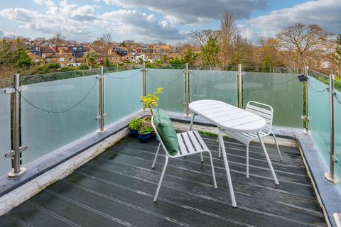 3 bedroom flat for sale, Avondale Rise,  London, SE15