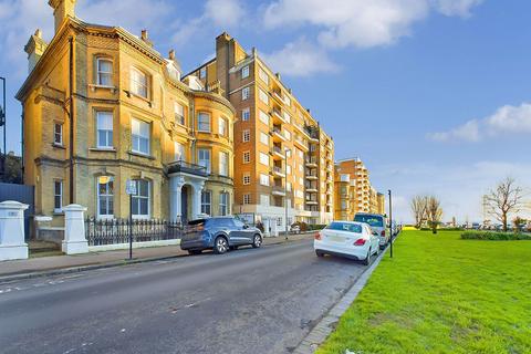 2 bedroom flat for sale, Grand Avenue, Hove, BN3 2LF