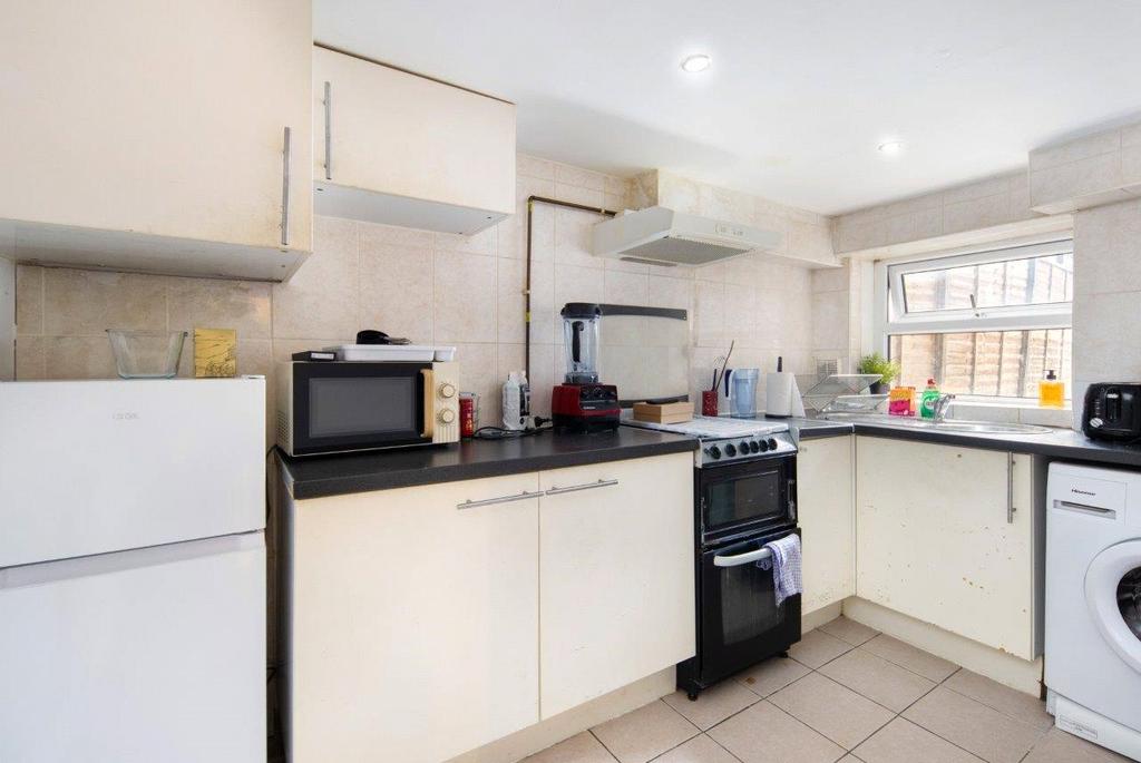 Kitchen 2 Lower G/F