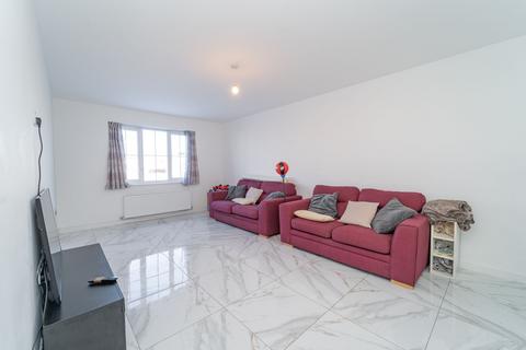 undefined, East Cairn View, Livingston EH54