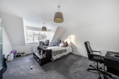 5 bedroom detached house for sale, Hadley Wood,  Barnet,  EN4