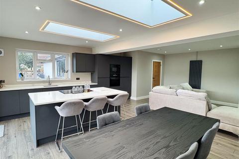 4 bedroom detached bungalow for sale, Velmead Road, Fleet GU52
