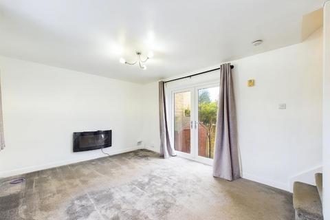 2 bedroom house to rent, Kent Mews, Bingley