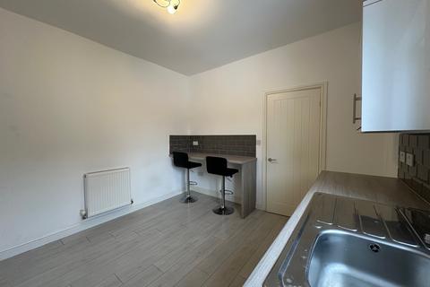 2 bedroom flat to rent, High Street, Biddulph ST8