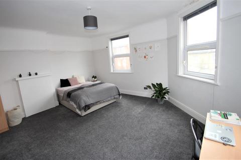 4 bedroom apartment to rent, Elm Grove