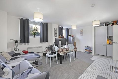 2 bedroom flat for sale, 4 Woolwich Manor Way, , ., London, E16 2GE