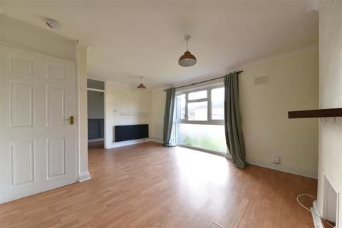 3 bedroom terraced house for sale, Chells Way, Stevenage