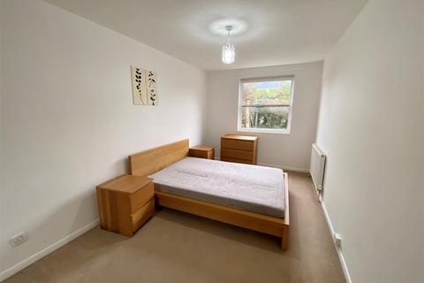 1 bedroom apartment to rent, Chantry Court, Hatfield AL10