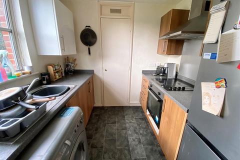 1 bedroom apartment to rent, Chantry Court, Hatfield AL10