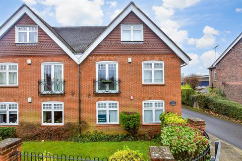 1 bedroom flat for sale, East View Lane, Cranleigh, Surrey