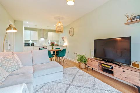 2 bedroom apartment for sale, Outfield Crescent, Berkshire RG40