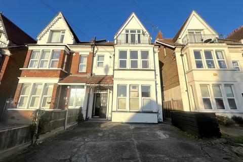 1 bedroom flat to rent, Genesta Road, Westcliff-On-Sea