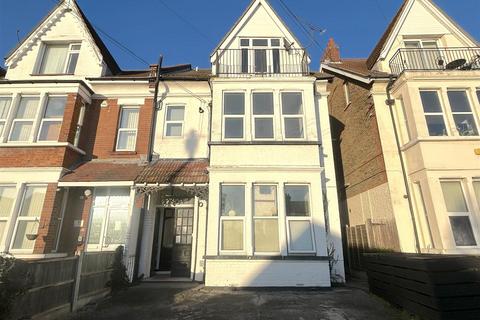 1 bedroom flat to rent, Genesta Road, Westcliff-On-Sea