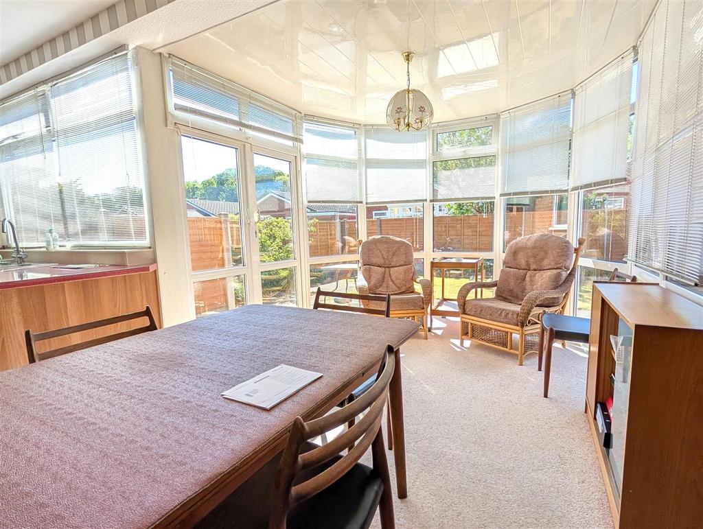 Dining conservatory area