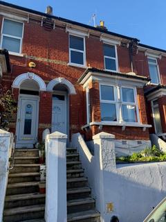 3 bedroom terraced house to rent, Rochester Street, Chatham