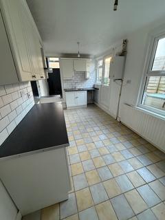 3 bedroom terraced house to rent, Rochester Street, Chatham