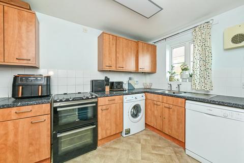 5 Nelson Drive, Petersfield, GU31 4SJ